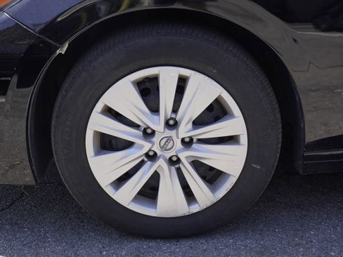 Used 2024 Nissan Sentra S FWD image 7