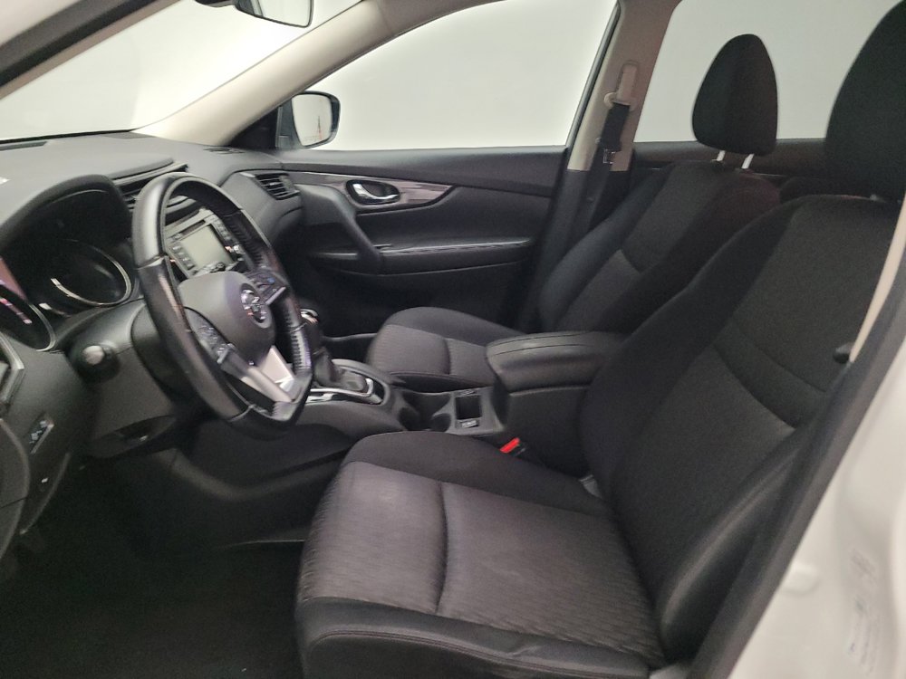 Used 2020 Nissan Rogue SV w/ Premium Package FWD image 17