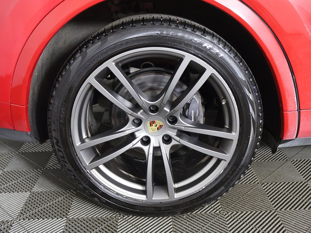 Used 2023 Porsche Cayenne Coupe w/ Towing Package w/o Tow Ball AWD/4WD image 22