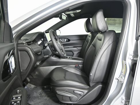 New 2026 Jeep Compass Latitude image 20