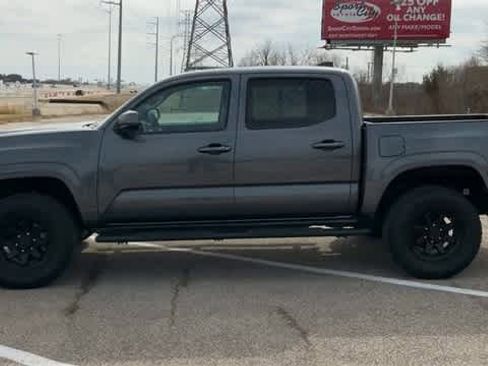 Used 2023 Toyota Tacoma SR image 5