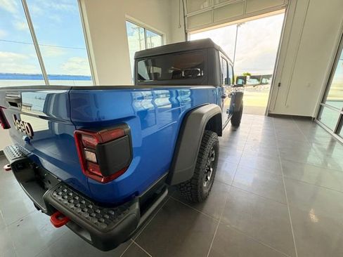 New 2026 Jeep Gladiator Rubicon w/ Steel Power Dome Hood Package AWD/4WD image 9