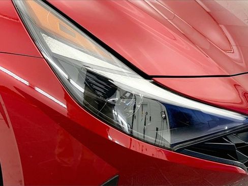 Used 2023 Hyundai Elantra SEL image 27