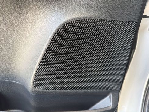 Used 2018 Toyota RAV4 XLE FWD image 20