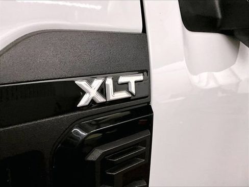 Used 2023 Ford F350 XLT w/ XLT Premium Package AWD/4WD image 12