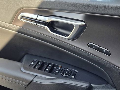 New 2026 Kia Sportage SX image 16