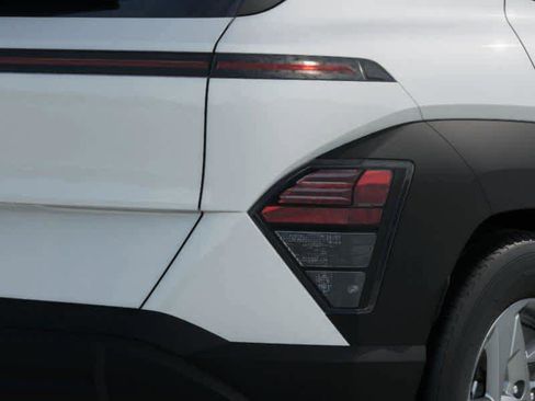 New 2026 Hyundai Kona SE image 30