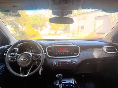 Used 2016 Kia Sorento L FWD image 12