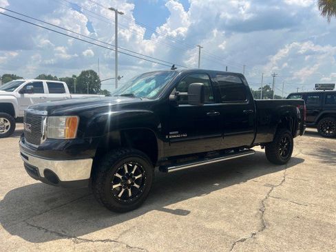 Used 2009 GMC Sierra 2500 SLT w/ SLT Convenience Package image 12
