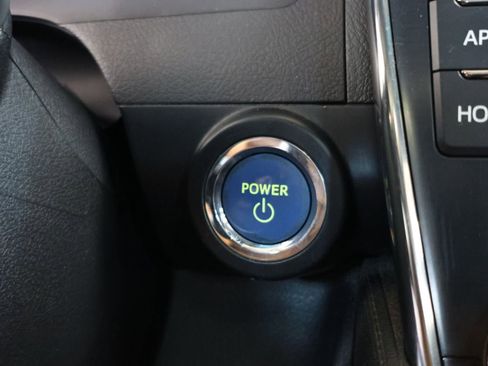 Used 2014 Toyota Camry SE w/ Moonroof Package image 17