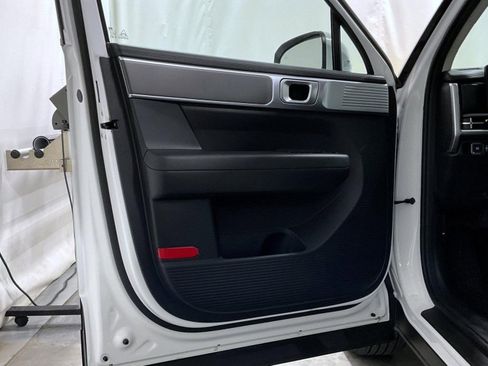 Certified 2026 Hyundai Santa Fe SE image 9