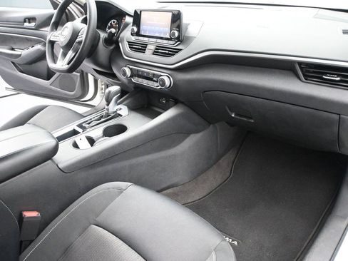 Certified 2022 Nissan Altima 2.5 S FWD image 19