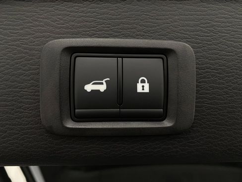 New 2025 Mitsubishi Outlander SE image 6