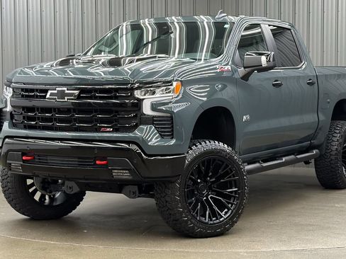 Used 2026 Chevrolet Silverado 1500 LT Trail Boss w/ LT Trail Boss Premium Package AWD/4WD image 1