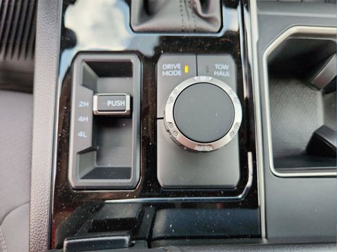 Used 2023 Toyota Tundra SR5 AWD/4WD image 23