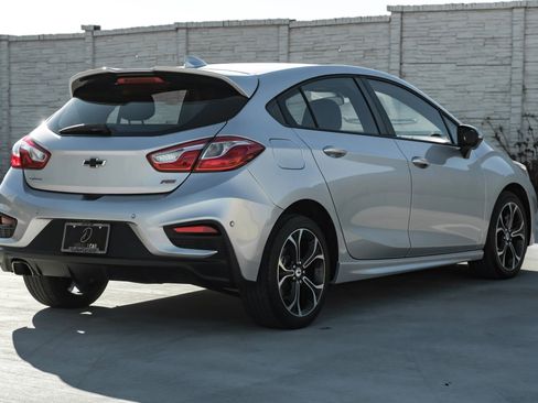 Used 2019 Chevrolet Cruze LT w/ Convenience Package image 8