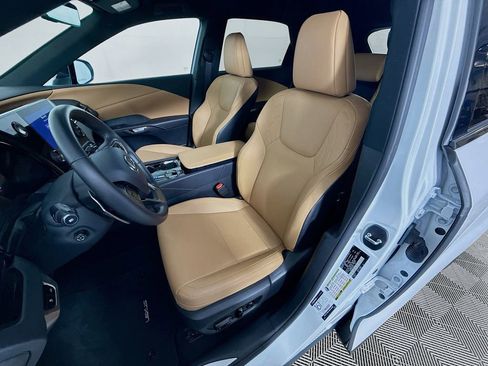 Certified 2025 Lexus RX 350 FWD w/ Technology Package image 22