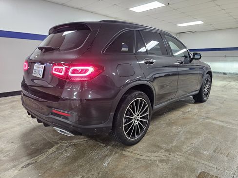 Used 2022 Mercedes-Benz GLC 300 image 2