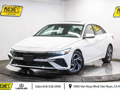 Used 2025 Hyundai Elantra SEL