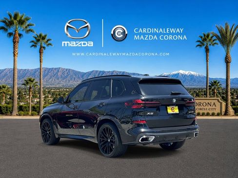 Used 2024 BMW X5 xDrive40i w/ M Sport Package AWD/4WD image 5
