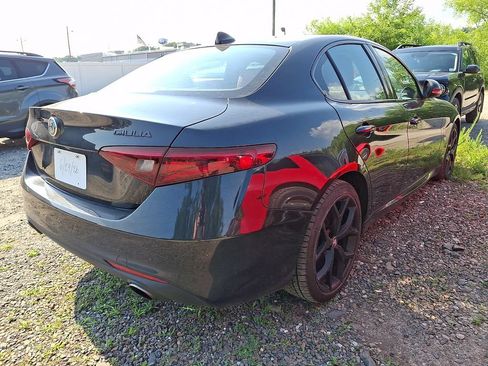 Used 2021 Alfa Romeo Giulia Ti w/ Nero Edizione AWD/4WD image 4