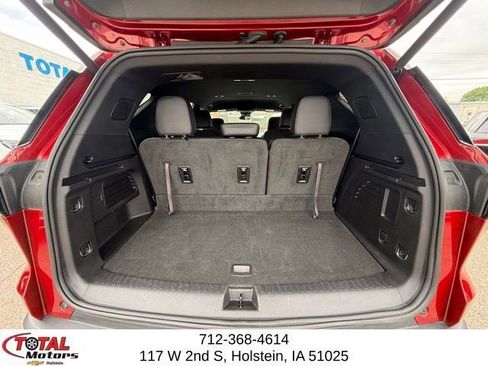 Used 2025 Chevrolet Traverse LT AWD/4WD image 14