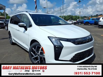 New 2027 Chrysler Pacifica Pinnacle w/ Theater Group