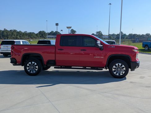 Used 2025 Chevrolet Silverado 2500 Custom w/ Custom Value Package AWD/4WD image 7