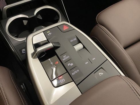 Used 2025 BMW X1 xDrive28i w/ Technology Package image 27