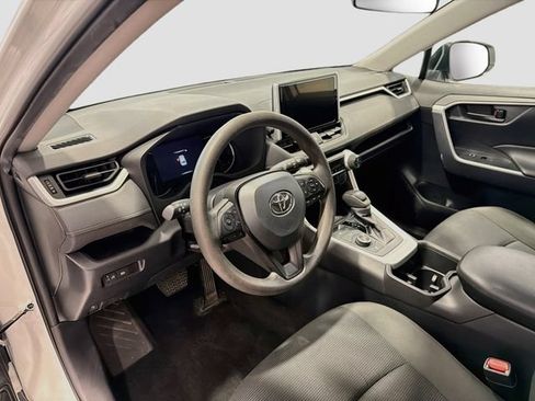 Used 2024 Toyota RAV4 LE AWD/4WD image 9