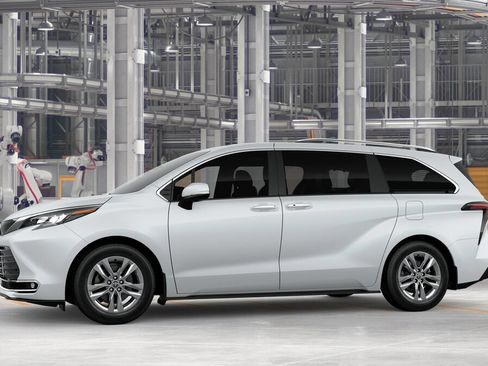 New 2026 Toyota Sienna Limited AWD/4WD image 3
