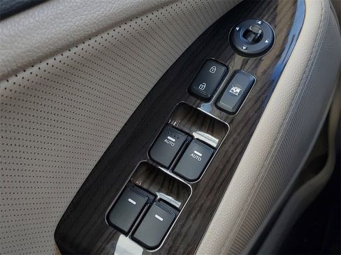 Used 2015 Kia Optima EX image 17