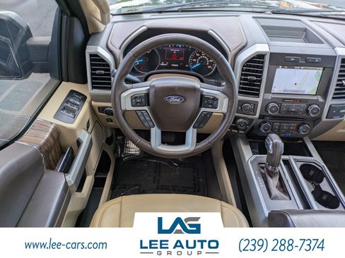 Used 2018 Ford F150 Lariat w/ Trailer Tow Package RWD image 12
