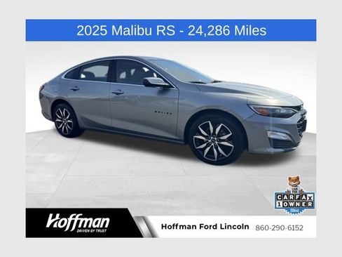 Used 2025 Chevrolet Malibu RS FWD image 1