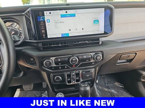 Used 2025 Jeep Wrangler Sport image 19