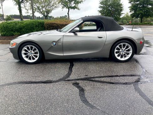 Used 2003 BMW Z4 2.5i image 2