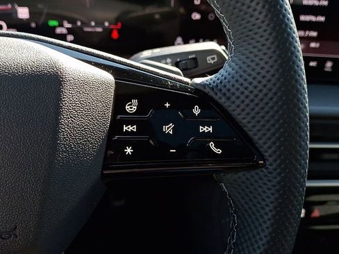 Used 2025 Audi SQ5 Premium Plus image 23