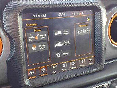 Used 2023 Jeep Gladiator Mojave w/ Cold Weather Group image 12