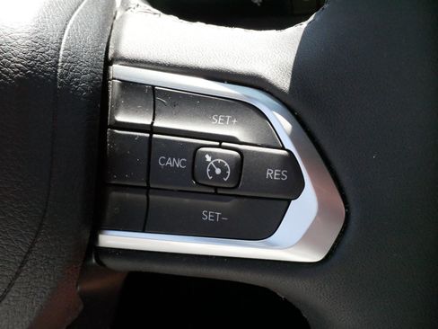 Used 2026 Jeep Compass Latitude AWD/4WD image 26