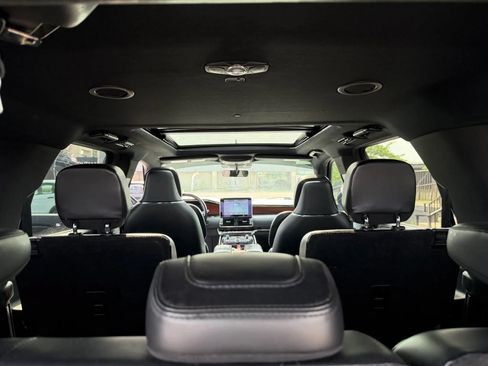 Used 2021 Lincoln Navigator Reserve AWD/4WD image 14