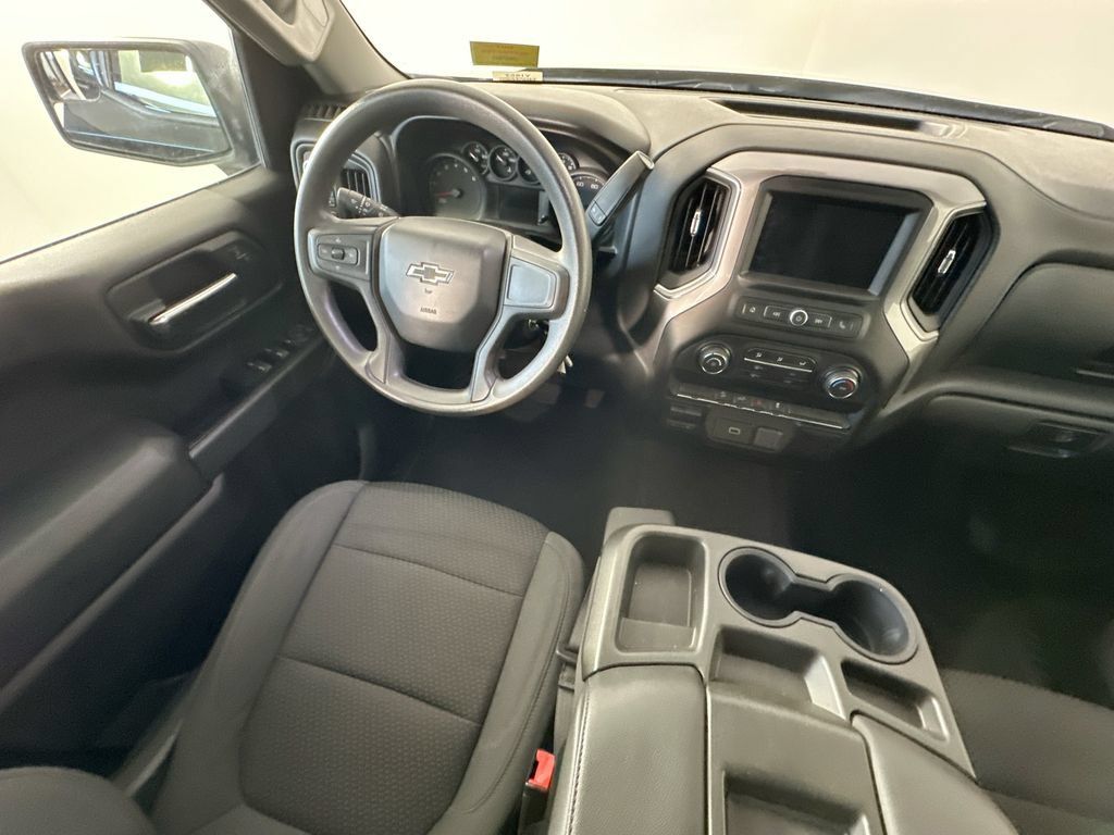 Used 2019 Chevrolet Silverado 1500 Custom Trail Boss w/ Custom Convenience Package AWD/4WD image 9
