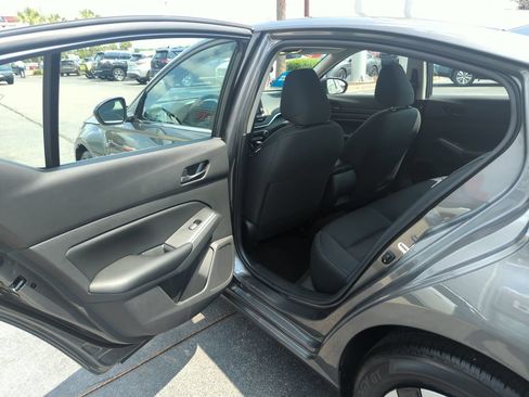 Used 2025 Nissan Altima 2.5 S FWD image 18