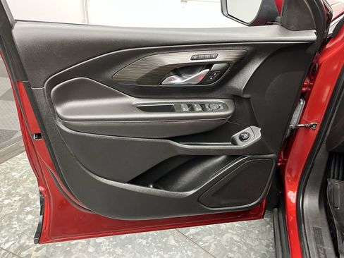 Certified 2022 GMC Terrain SLT w/ LPO, Floor Liner Package AWD/4WD image 7
