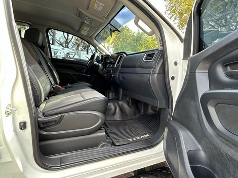 Used 2016 Nissan Titan S image 31