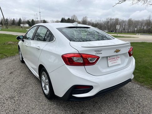 Used 2016 Chevrolet Cruze LT w/ Sun And Sound Package FWD image 3