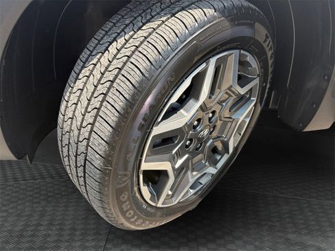 Used 2023 Hyundai Santa Fe SEL Convenience image 19