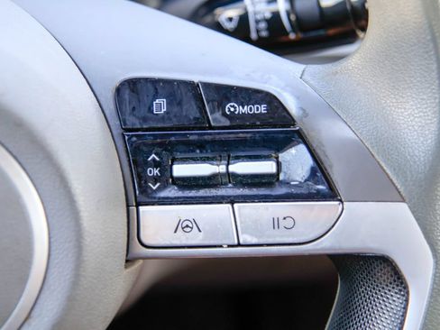 Used 2023 Hyundai Elantra SEL FWD image 13