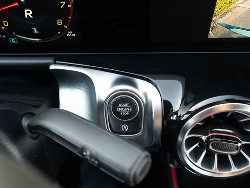 Used 2023 Mercedes-Benz GLB 35 AMG 4MATIC image 25