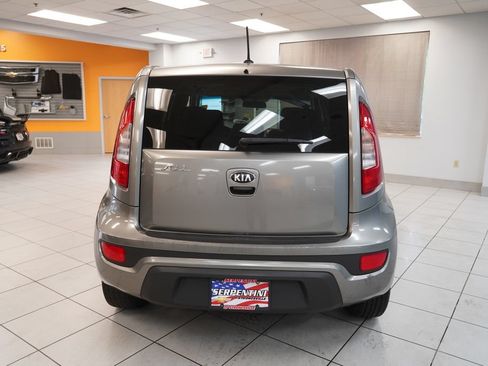 Used 2013 Kia Soul FWD image 8