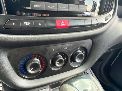 Used 2022 RAM ProMaster City Tradesman FWD image 10